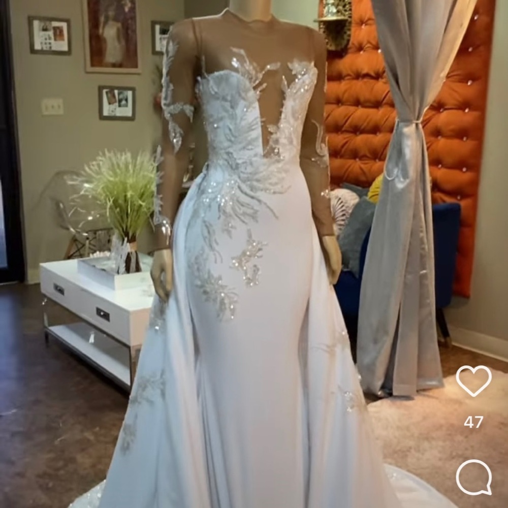 Wedding dress